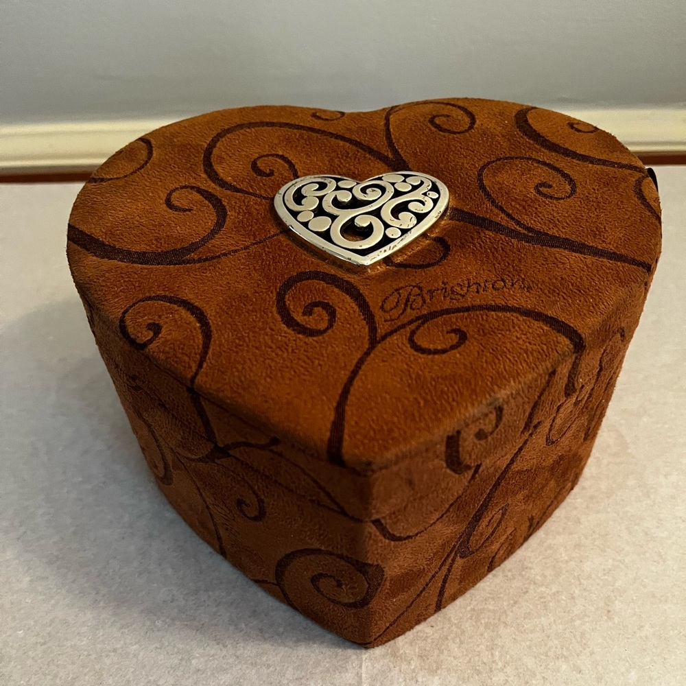 Brighton FILL YOUR HEART  Suede 7" Heart Shaped Jewelry Box/Organizer - Picture 8 of 13